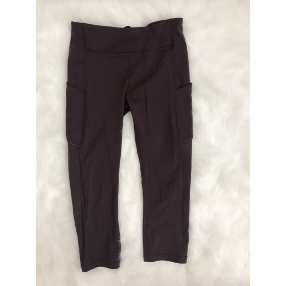3/4 length lululemon leggings